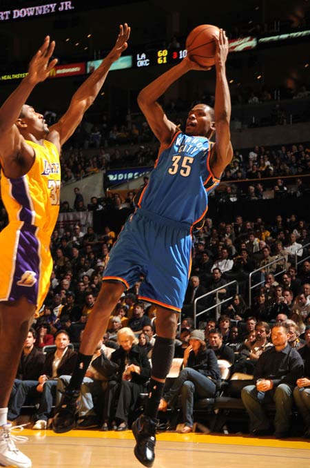 不仅是对斯 不仅是对斯