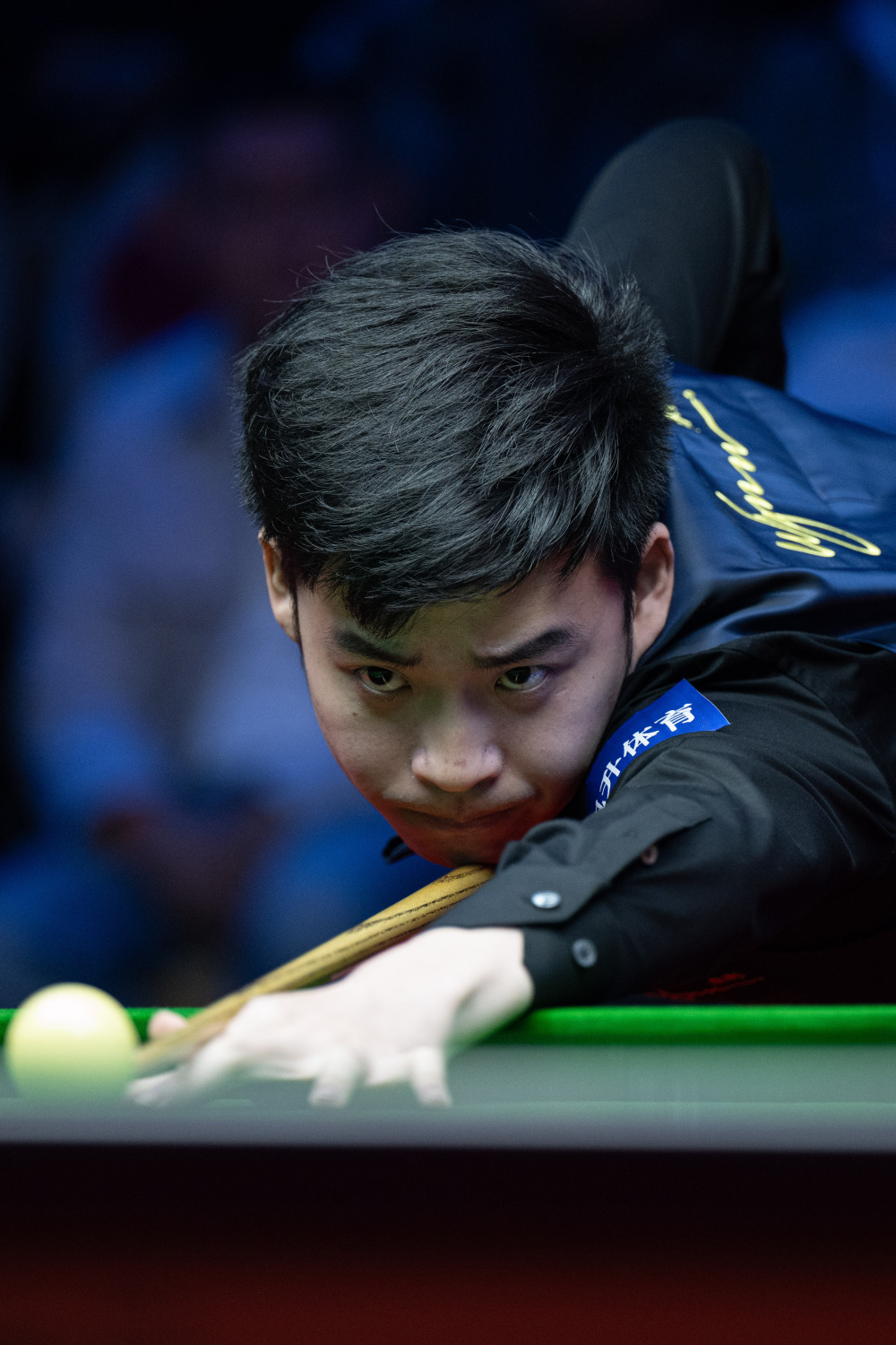 两队之间的 两队之间的